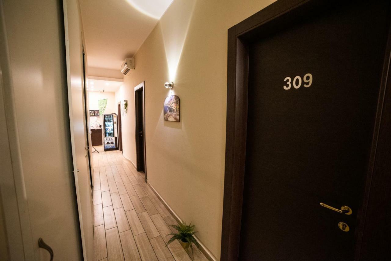 B&B Metropolitan Naples Exterior photo